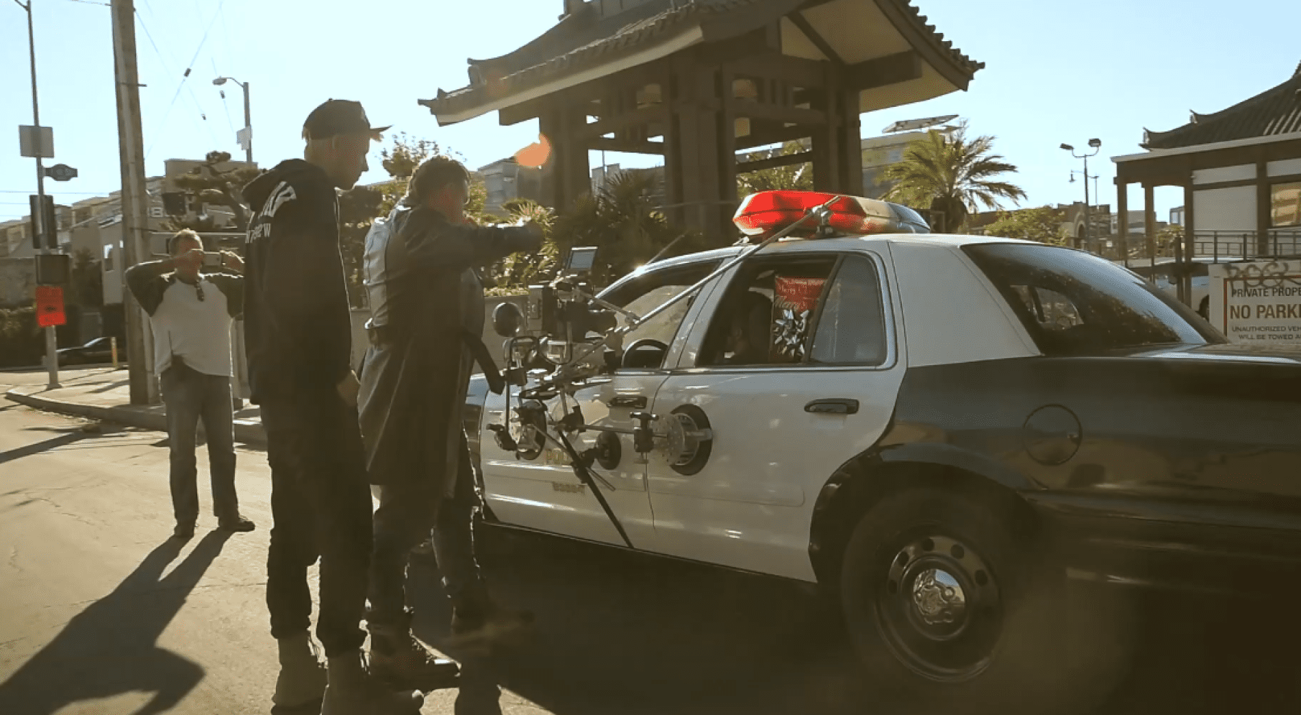 Take a look behind the scene of the new Quintino & Yves V video