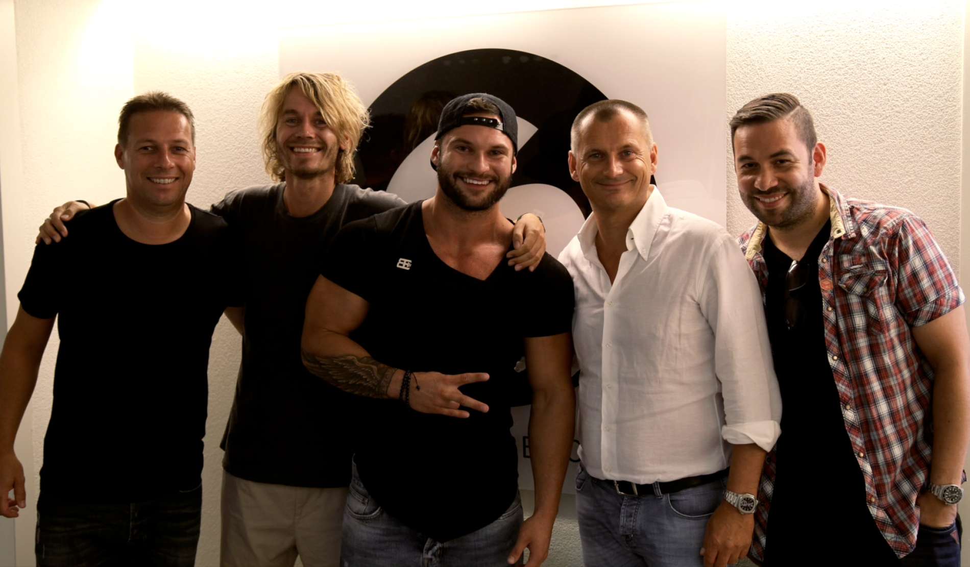 Tavi Castro signs with Spinnin' Records