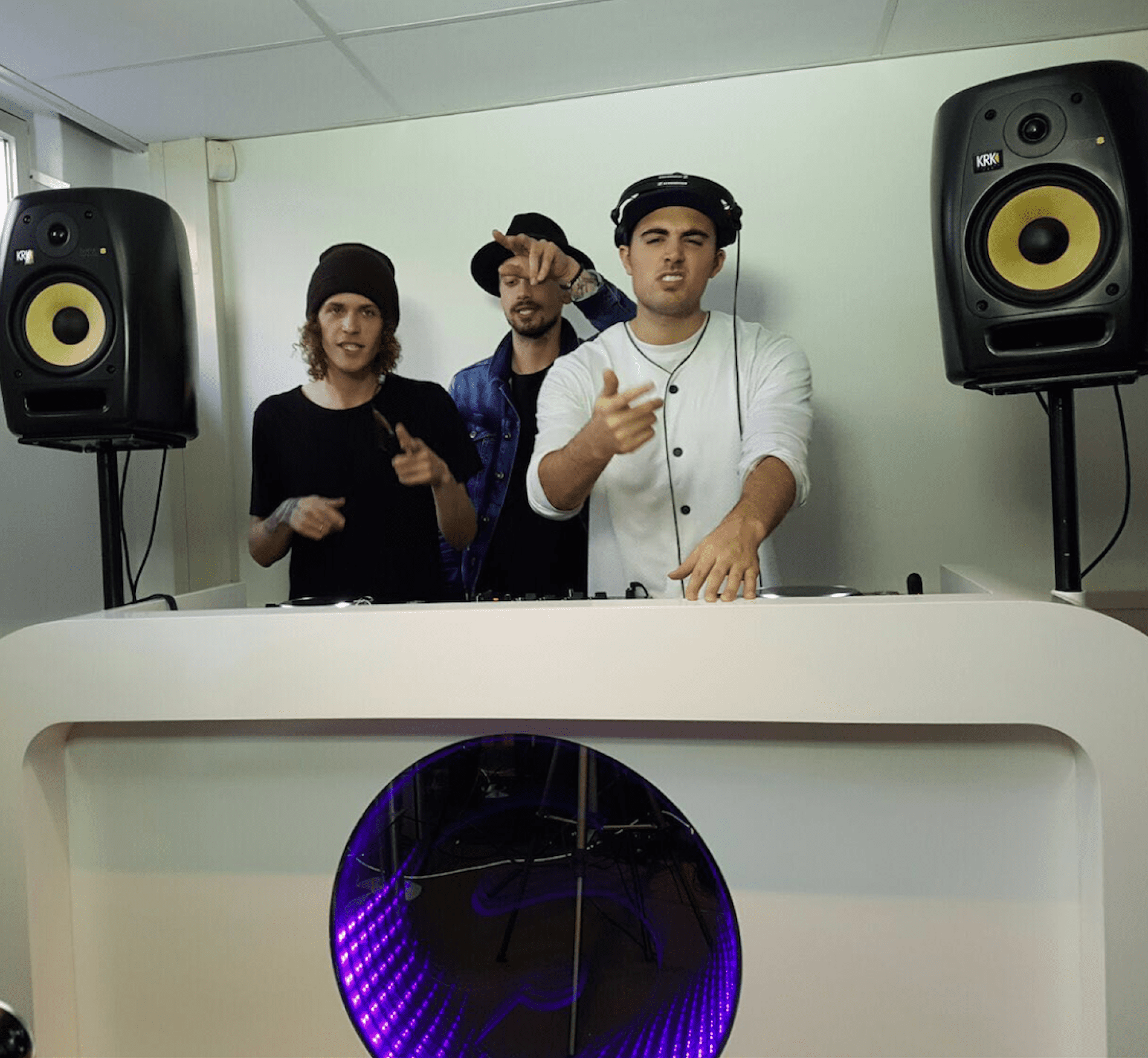 Watch & listen exclusive live sets by Jay Hardway, Kris Kross Amsterdam & Cheat Codes