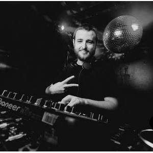 Mike Mayne Dj