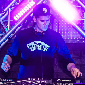 DJ Victor Mike