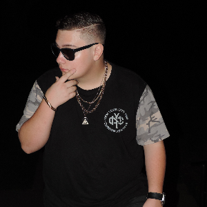 DJ ADRONX
