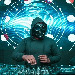 halfskeleton_official