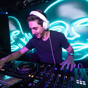 Raz Davidov