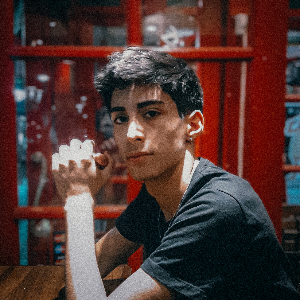VALENTIN AGÜERO