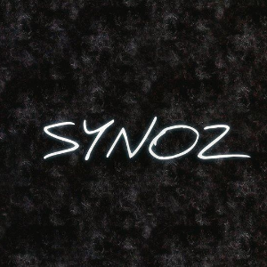 S Y N O Z