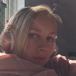 Chloe G