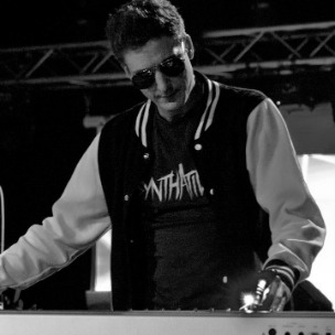 Synthatiger