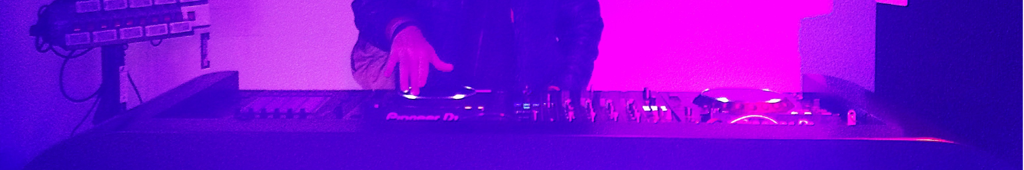 DJ DiscoDeluxe