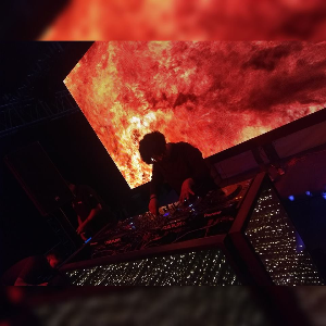 land-stage