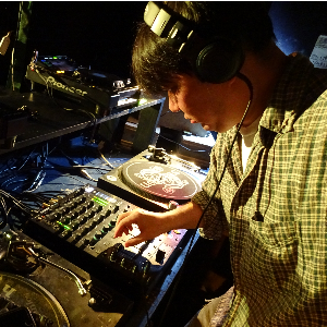 DJ DOSKOI