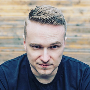 MARK VOSS
