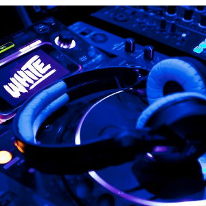 Dj White