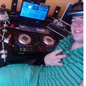 DjMarc Raven  (DJMR)