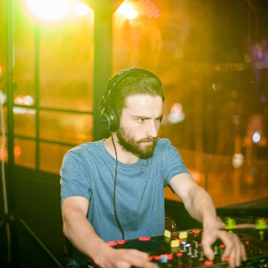 DJ LOTAN