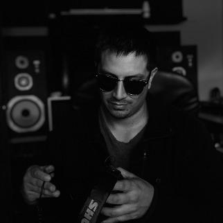 DJ AV1